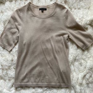 Banana Republic Lightweight Sweater Size Medium